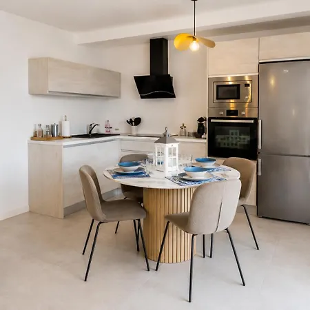 Apartmanhotel Appart'ici 3 - Spacieux F3 Lunel-Viel